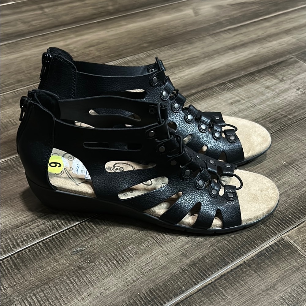 Like New Baretraps Fayston Gladiator Sandals 9